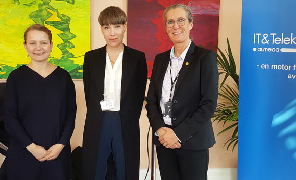 Teres Lindberg (S), Darja Isaksson och Anette Åkesson (M)
